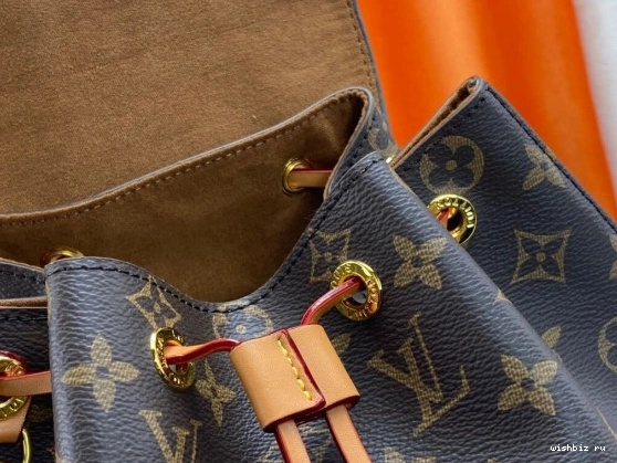 WIS LOUIS VUITTON MONTSOURIS PM 0112